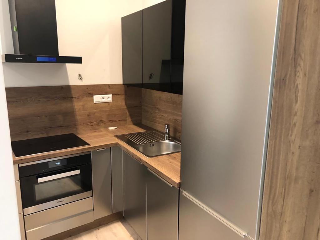 Skau Gajova Family Two Bedroom Apartment With A Terrace Free Parking Bratislava Extérieur photo