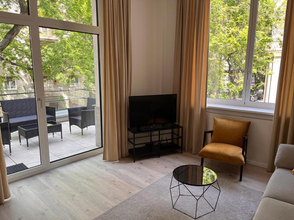 Skau Gajova Family Two Bedroom Apartment With A Terrace Free Parking Bratislava Extérieur photo